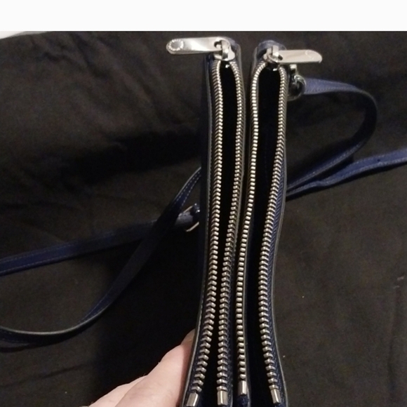 Mark Jacob's Cross Body Bag - Picture 9 of 12